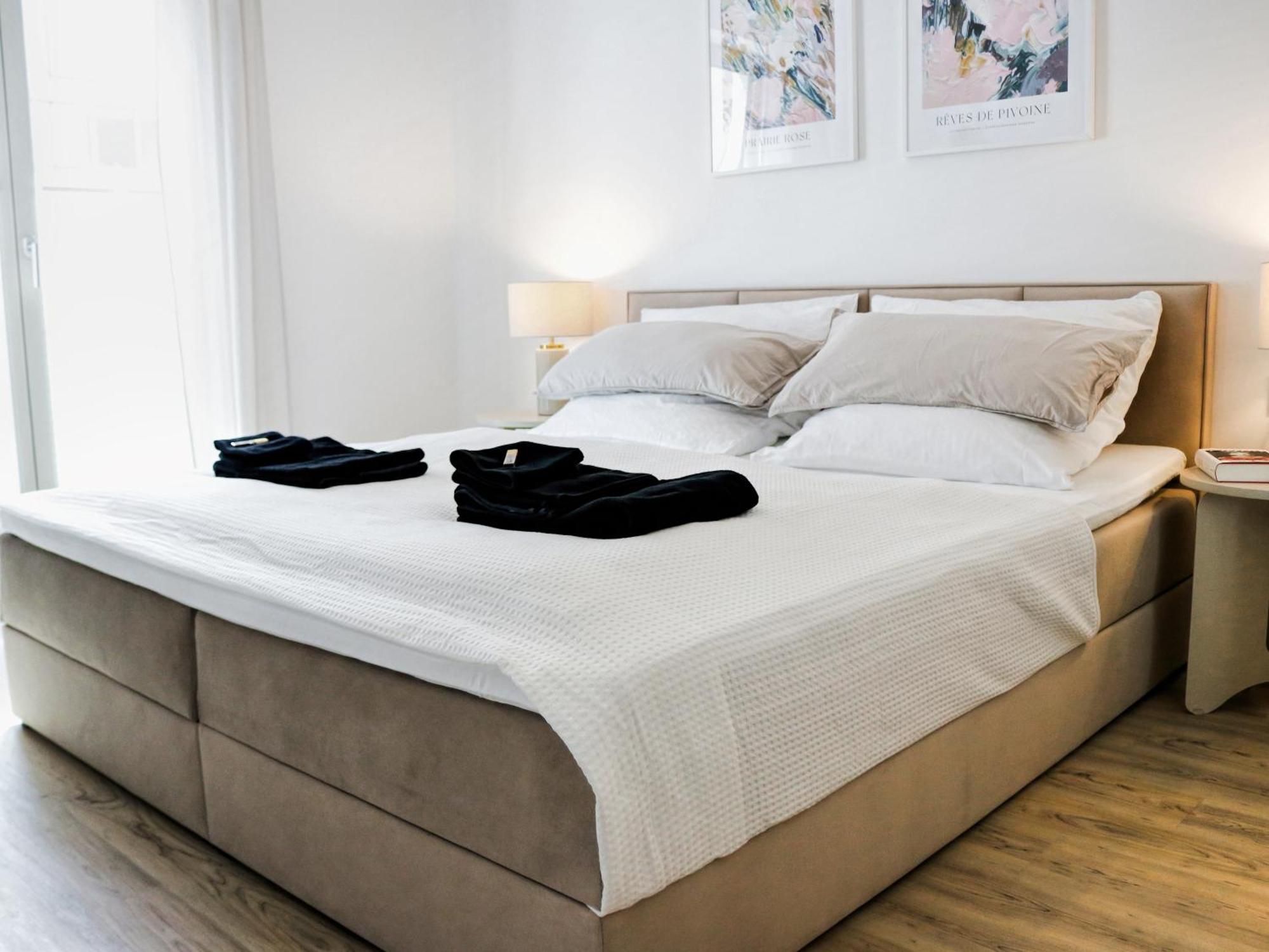 Lightplace • Design • Boxspring • Balkon • 2 Smart Tv •Innenstadt Braunschweig Exterior foto